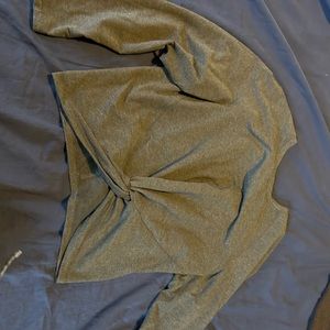 Women’s lululemon knot front crew neck size 8 in grey